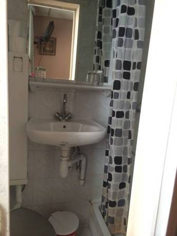 Imagen de la habitación del Hotel Stanislas. Foto 12