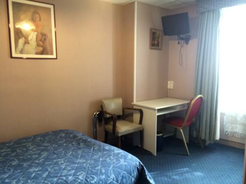 Imagen de la habitación del Hotel Stanislas. Foto 15