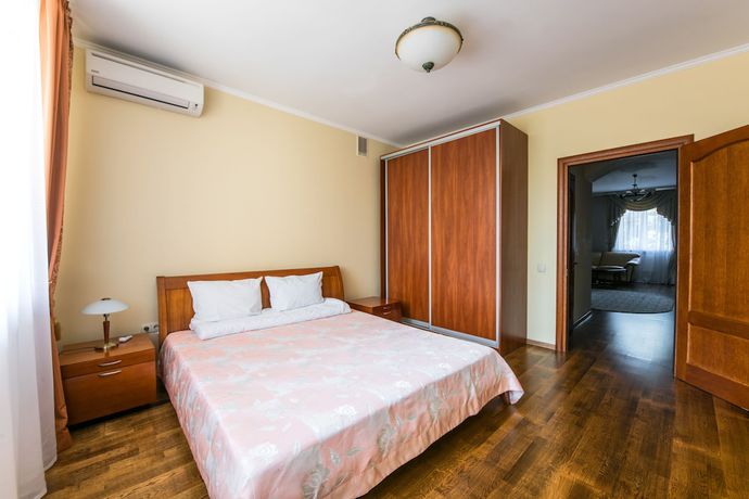 Imagen de la habitación del Hotel Stanislaviv. Foto 10