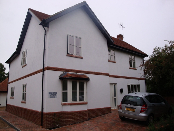 Imagen de los exteriores del Hotel Stansted Airport Lodge. Foto 5