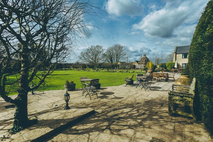 Imagen de los exteriores del Hotel Stanton Manor. Foto 17