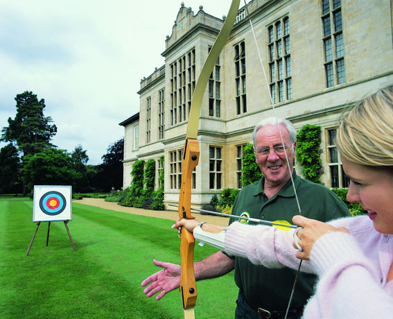 Imagen de la piscina del Hotel Stapleford Park Country House and Sporting Estate. Foto 16