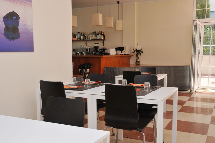 Imagen del bar/restaurante del Hotel Star Bay. Foto 3