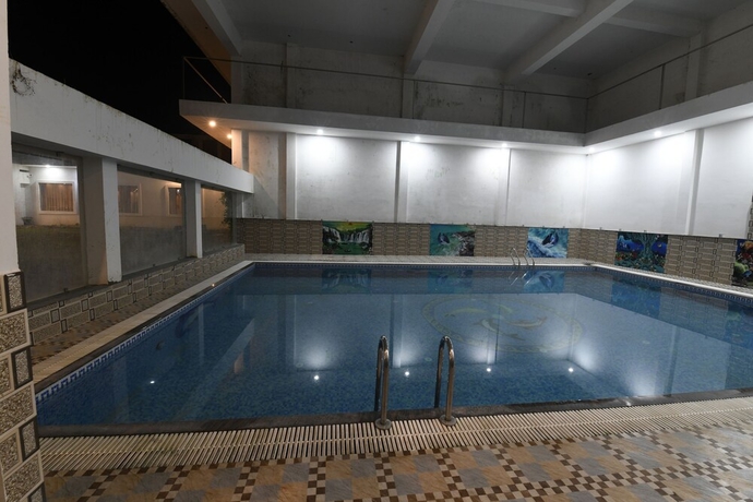 Imagen de la piscina del Hotel Star Bodhgaya. Foto 18