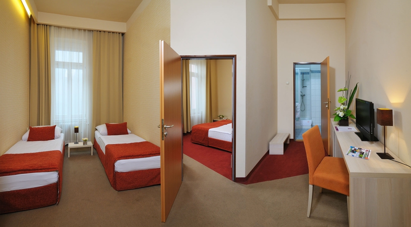 Imagen de la habitación del Hotel Star City, Budapest. Foto 6