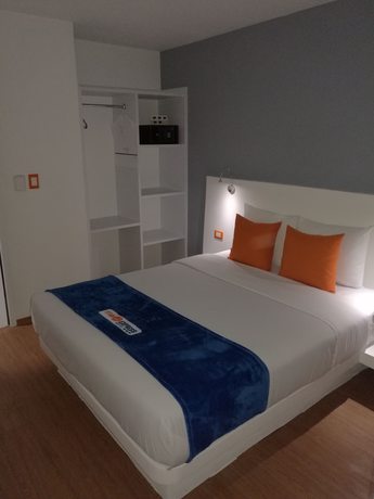 Imagen de la habitación del Hotel Star Express Puebla. Foto 16