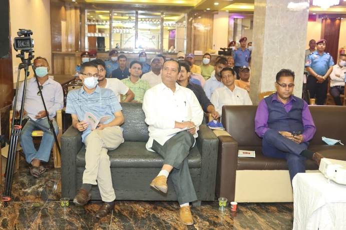 Imagen del bar/restaurante del Hotel Star Holiday, Siddharthanagar. Foto 6