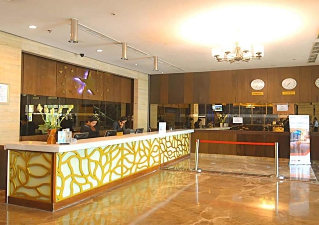 Imagen de los interiores del Hotel Star Hotel Semarang. Foto 19