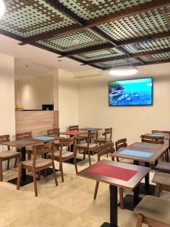 Imagen del bar/restaurante del Hotel Star Inn Aeroport. Foto 4