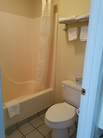 Imagen de la habitación del Hotel Star Inn Biloxi. Foto 8
