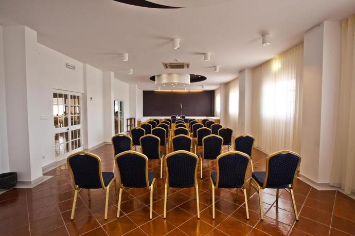 Imagen de los interiores del Hotel Star Inn Peniche. Foto 12