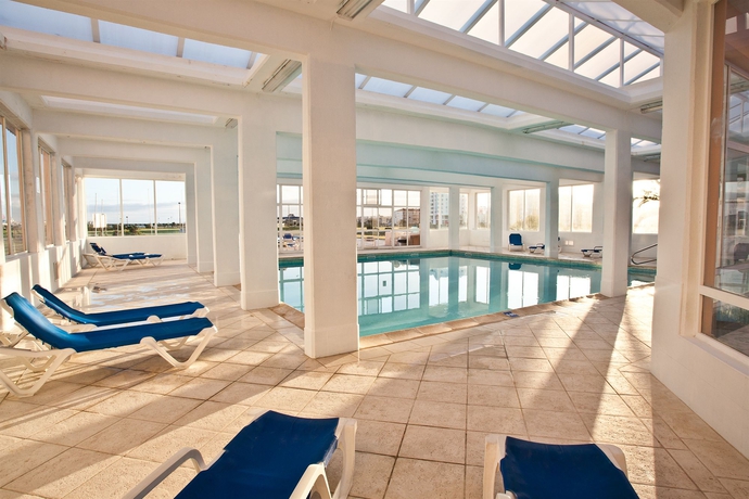 Imagen de la piscina del Hotel Star Inn Peniche. Foto 17