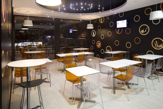 Imagen del bar/restaurante del Hotel Star Inn Porto. Foto 2