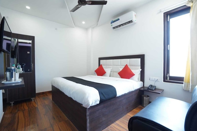 Imagen de la habitación del Hotel Star Karnal. Foto 2