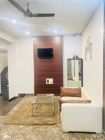 Imagen de los interiores del Hotel Star Karnal. Foto 15