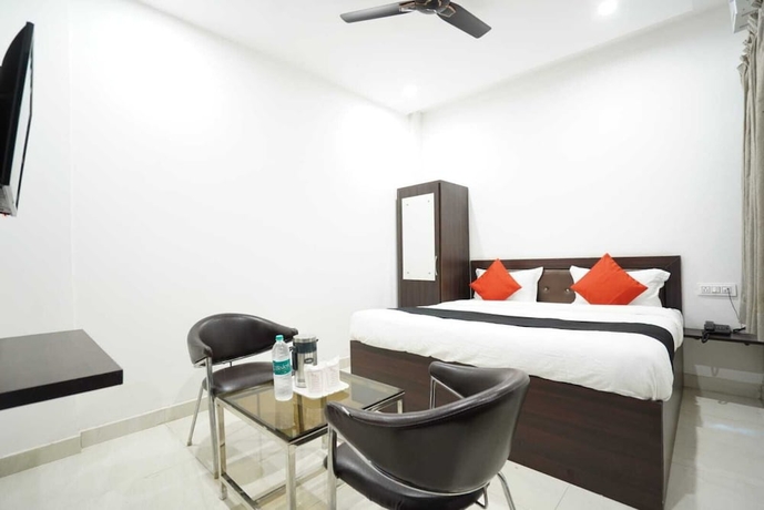 Imagen de la habitación del Hotel Star Karnal. Foto 6