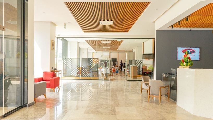 Imagen de los interiores del Hotel Star Land Hotel Bastos. Foto 18