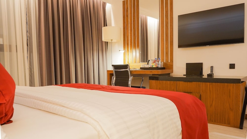 Imagen de la habitación del Hotel Star Land Hotel Bastos. Foto 12