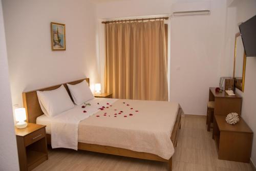 Imagen general del Hotel Star Paradise, Neos Marmaras. Foto 1