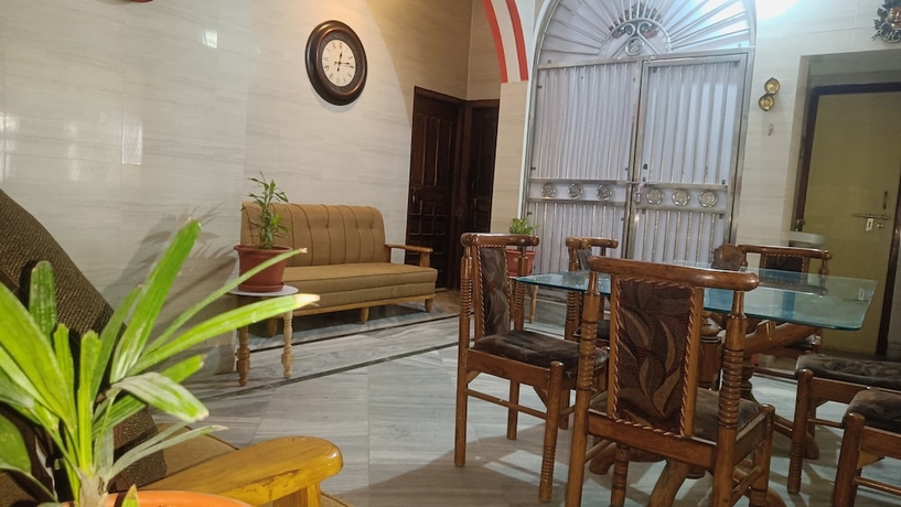 Imagen de los interiores del Hotel Star Residency, Varanasi. Foto 11