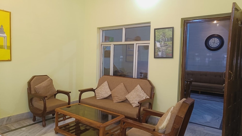 Imagen de los interiores del Hotel Star Residency, Varanasi. Foto 15
