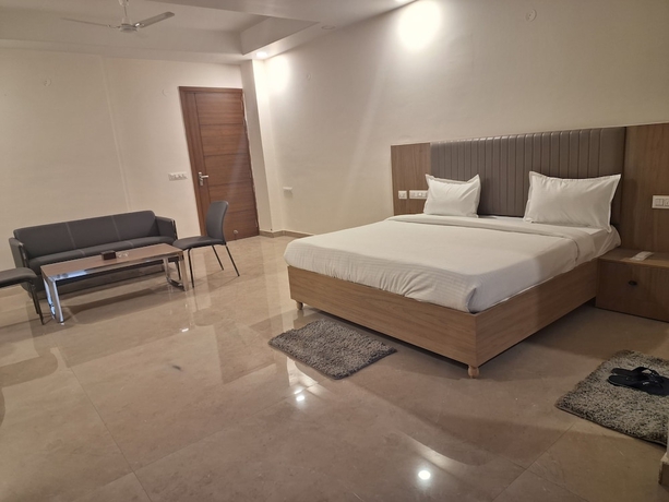 Imagen de la habitación del Hotel Star Residency near Medanta Hospital. Foto 6