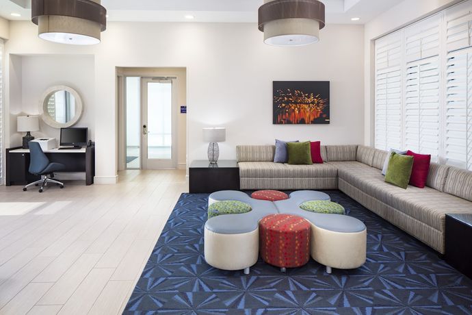 Imagen del bar/restaurante del Hotel Star Suites: An Extended Stay. Foto 3