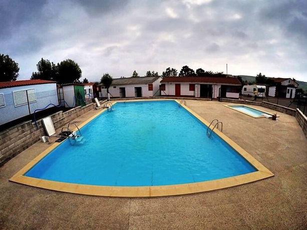 Imagen de la piscina del Hotel Star Surf Camps. Foto 12