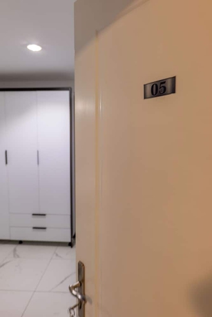 Imagen de la habitación del Hotel StarandSea Saranda. Foto 8