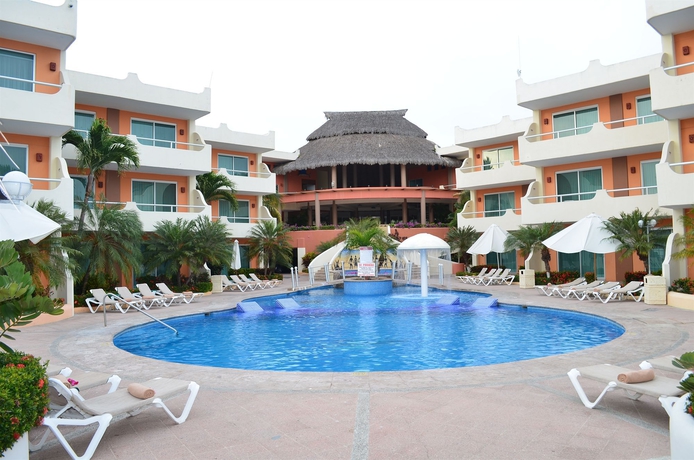 Imagen de la piscina del Hotel Starbay Suites Resort. Foto 5