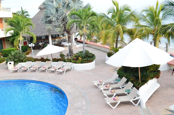 Imagen de la piscina del Hotel Starbay Suites Resort. Foto 6