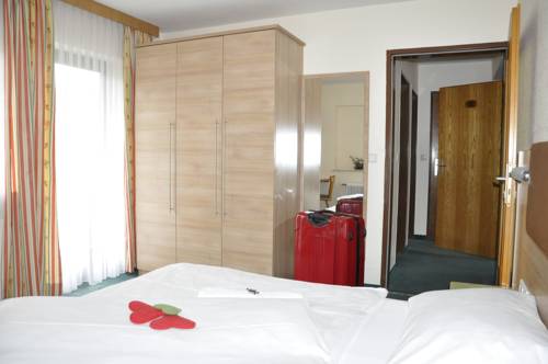 Imagen de la habitación del Hotel Starchlhof. Foto 15