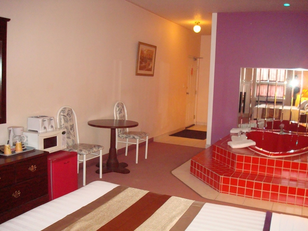 Imagen de los interiores del Hotel Stardust Inn. Foto 9