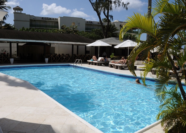 Imagen de la piscina del Hotel Starfish Discovery Bay Resort Barbados. Foto 14