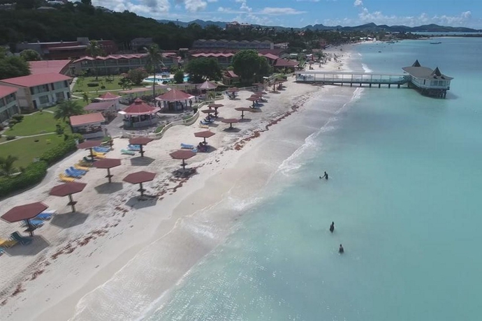 Imagen general del Hotel Starfish Halcyon Cove. Foto 9