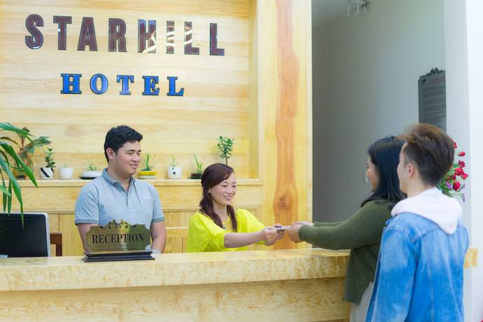 Imagen de los interiores del Hotel Starhill. Foto 20