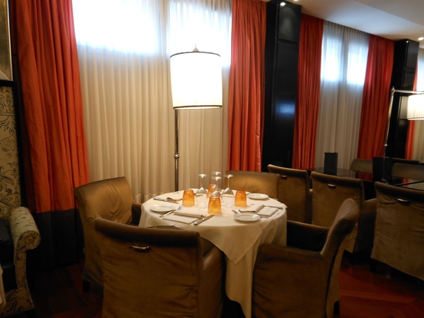 Imagen del bar/restaurante del Hotel Starhotels Anderson. Foto 5