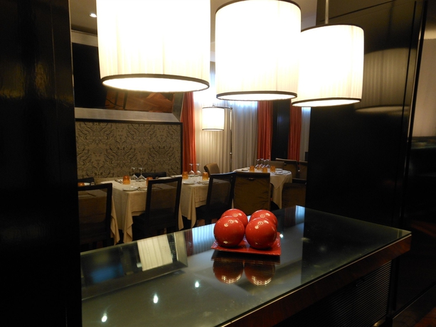 Imagen del bar/restaurante del Hotel Starhotels Anderson. Foto 6