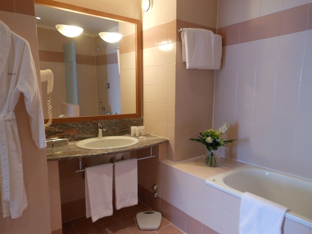 Imagen de la habitación del Hotel Starhotels Business Palace. Foto 6