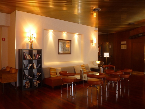 Imagen del bar/restaurante del Hotel Starhotels Cristallo Palace. Foto 5