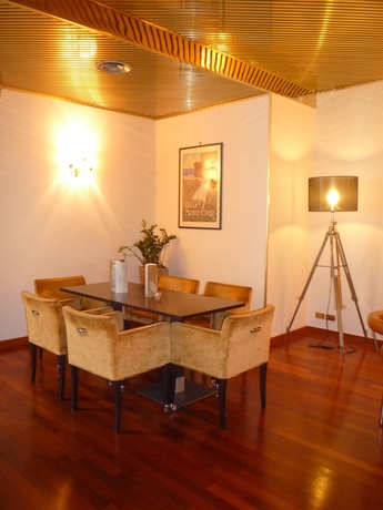 Imagen del bar/restaurante del Hotel Starhotels Cristallo Palace. Foto 7