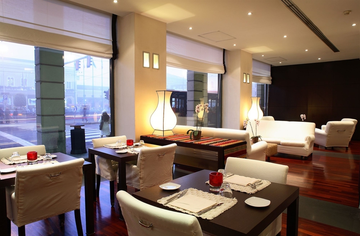 Imagen del bar/restaurante del Hotel Starhotels Excelsior. Foto 3