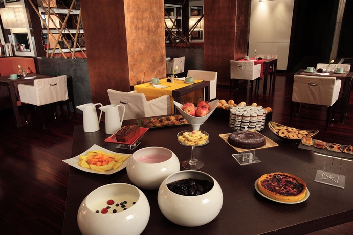 Imagen del bar/restaurante del Hotel Starhotels Excelsior. Foto 4