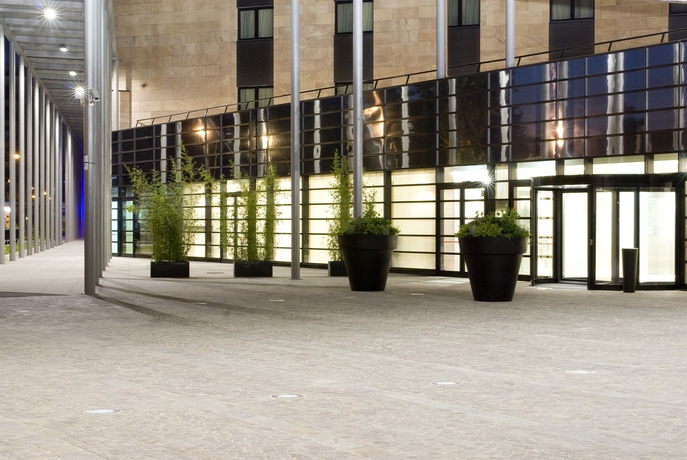 Imagen de los exteriores del Hotel Starhotels Grand Milan. Foto 11