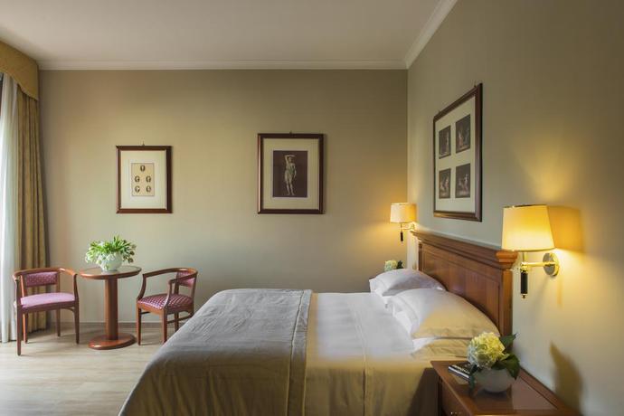 Imagen general del Hotel Starhotels Michelangelo, Roma. Foto 9