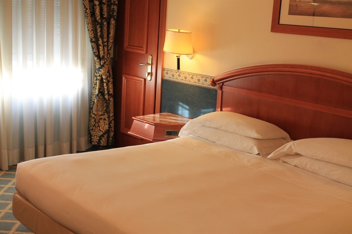 Imagen de la habitación del Hotel Starhotels Vespucci. Foto 4