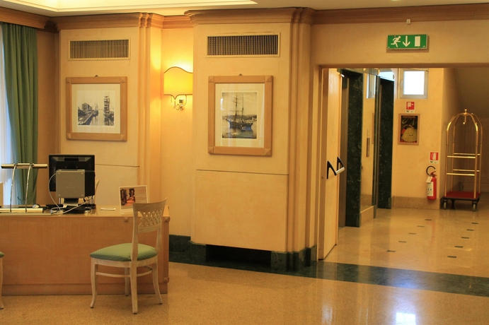 Imagen de los interiores del Hotel Starhotels Vespucci. Foto 14