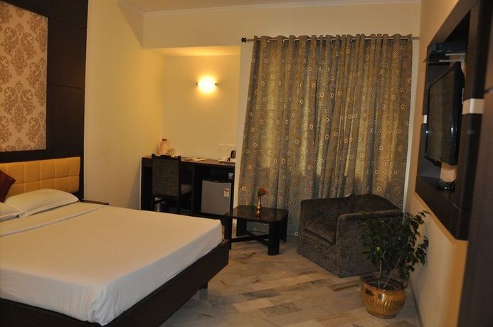Imagen de la habitación del Hotel Starihotels Cantt Varanasi. Foto 4
