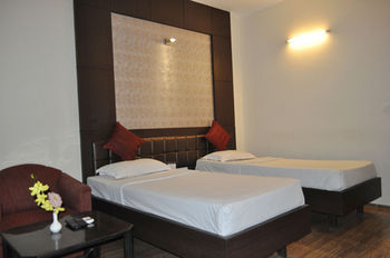 Imagen de la habitación del Hotel Starihotels Cantt Varanasi. Foto 5