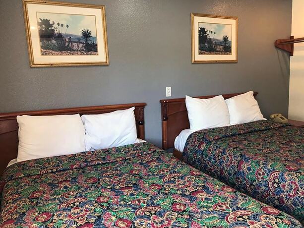 Imagen general del Hotel Starlight Inn Canoga Park. Foto 10